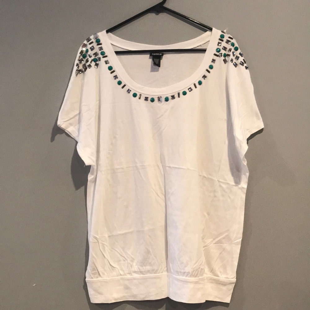 NWOT Torrid white shirt